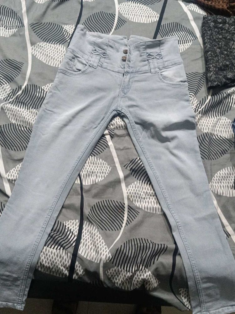 High Waisted Jeans