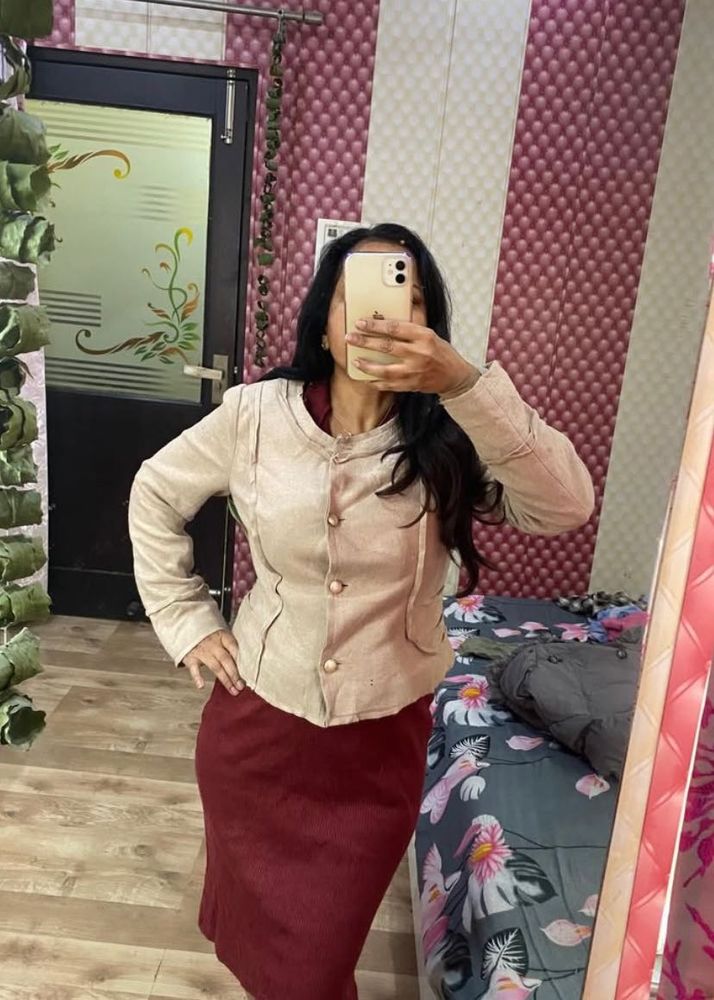 Elegant Beige winter jacket🎀🦋🌸