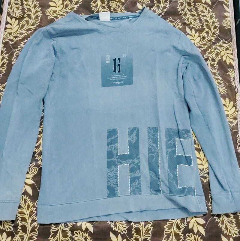 Stylish Blue Graphic T-Shirt