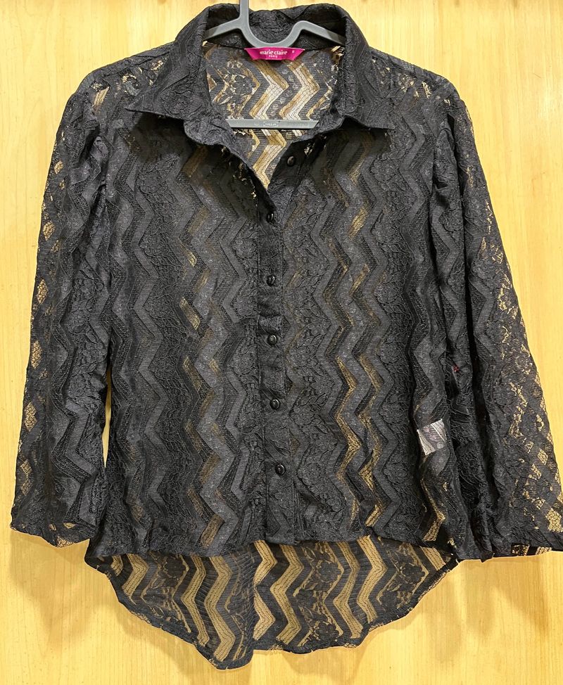 Black Sheer Collar Top!🖤