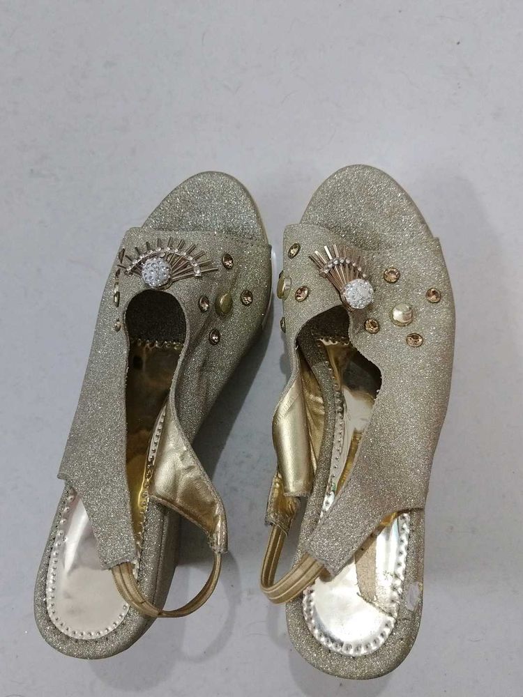 Bridal Wedge