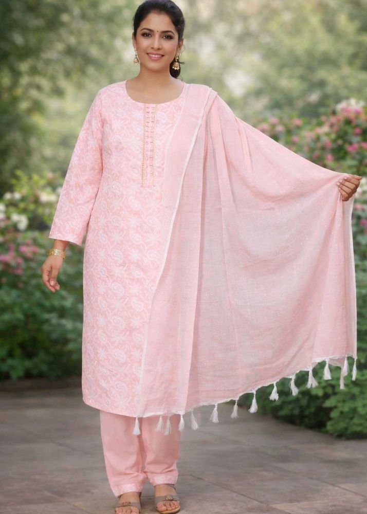 Elegant Pink Embroidered Kurta Set