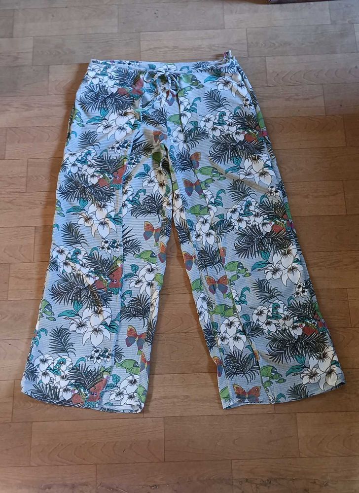 Floral Print Cropped Pants