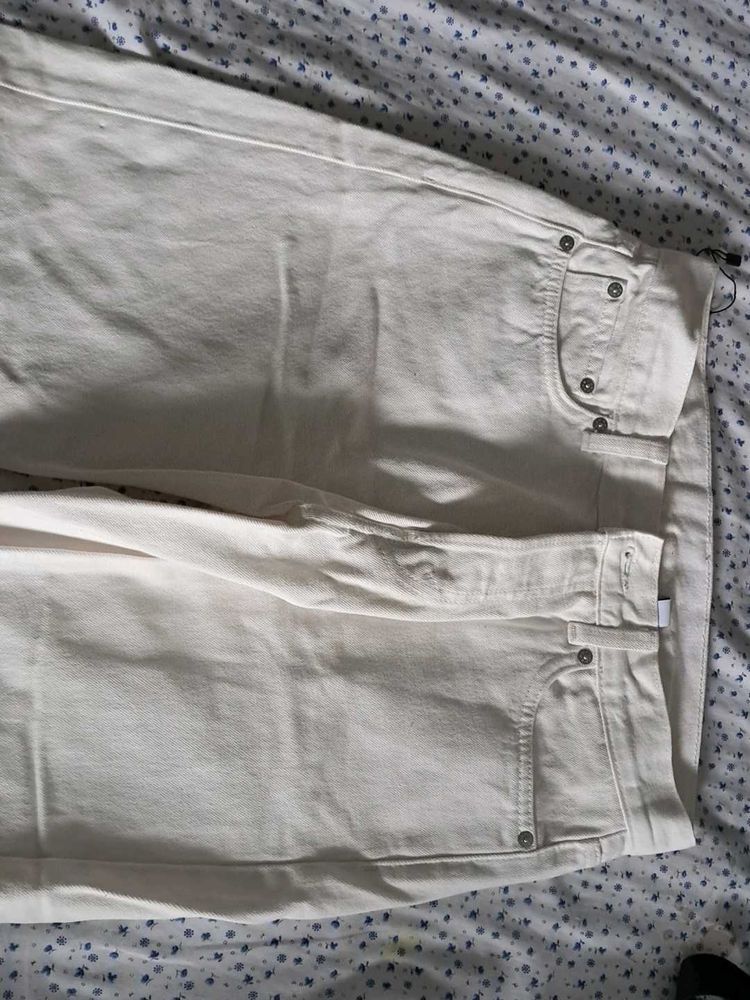Off White Straight Pant