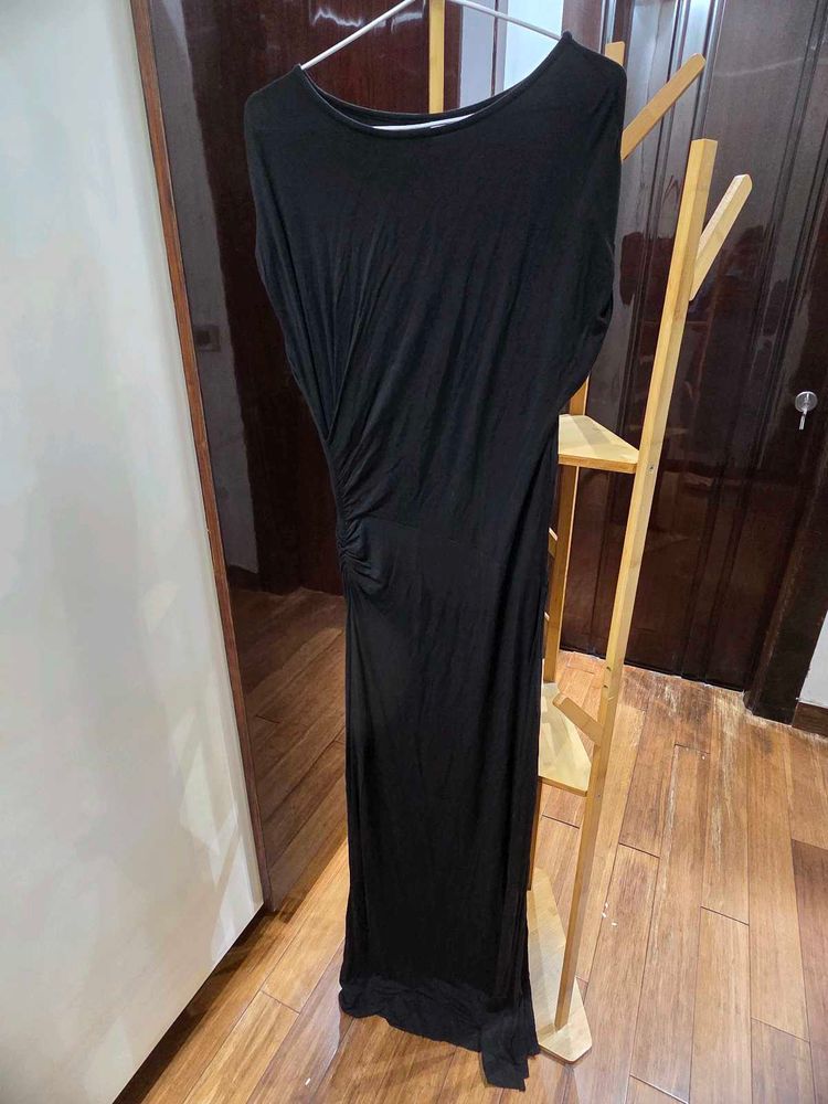 Elegant Black Maxi Dress