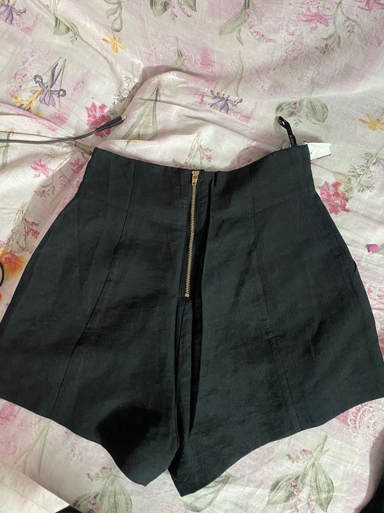 Chic Black Shorts