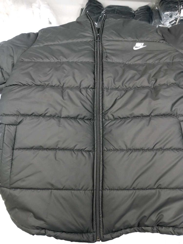 (NEW) Nike Puffer Jacket - Great Condition