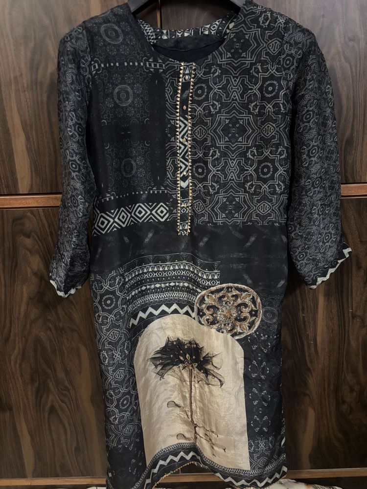 Elegant Printed Kurta
