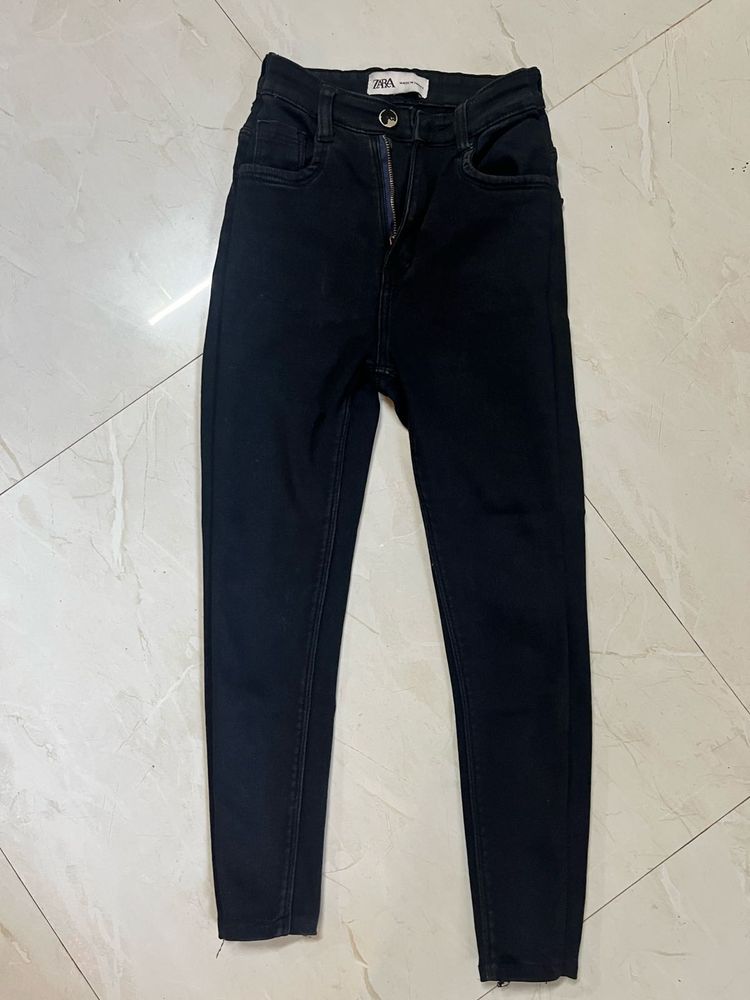 Black Skinny Jeans