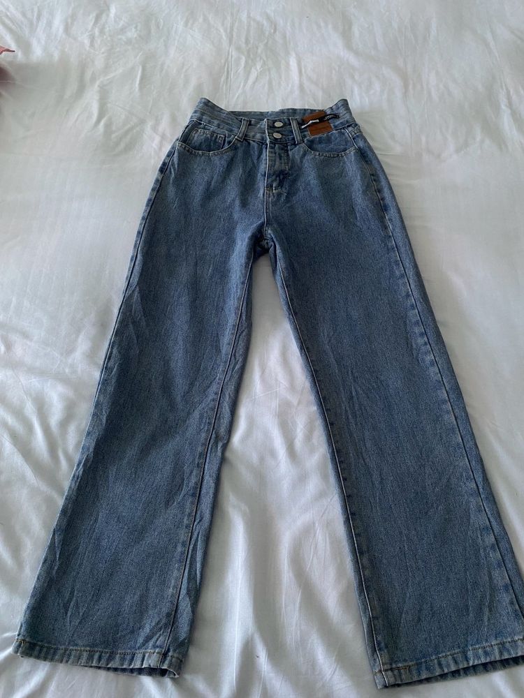 Wide Leg High Waisted Jeans
