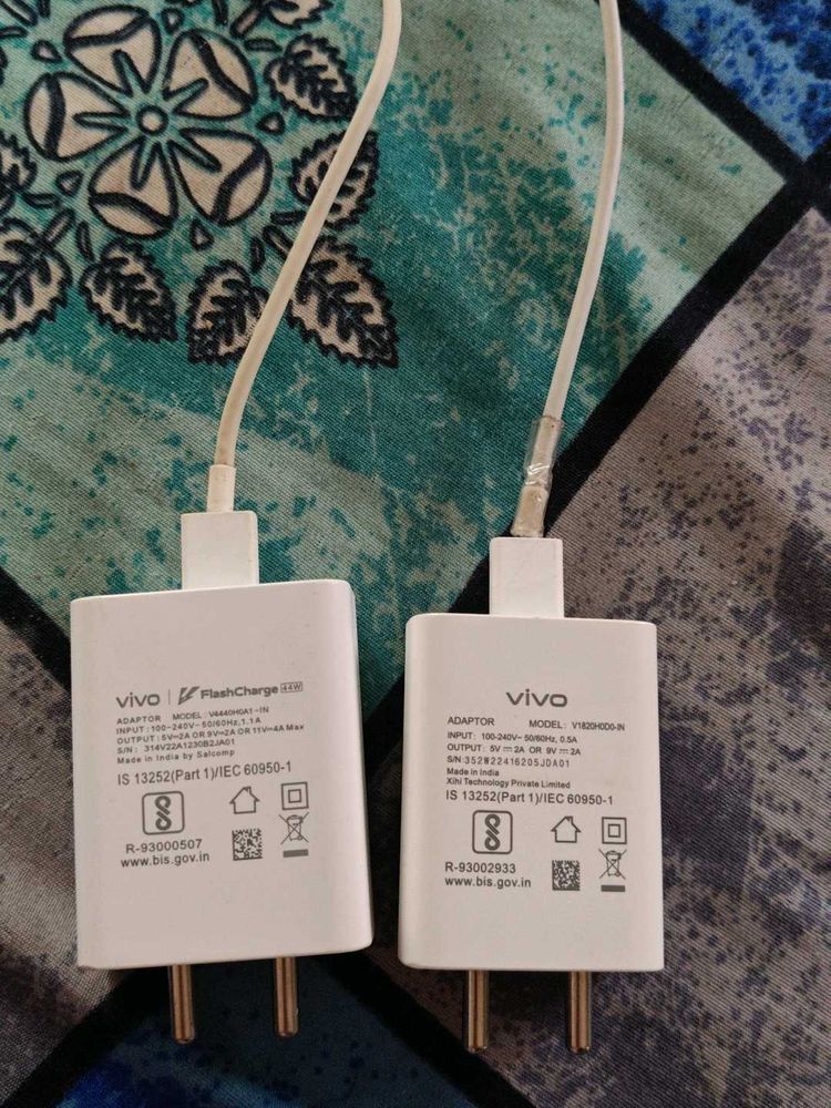 vivo flashcharge 44W/18W combo offer