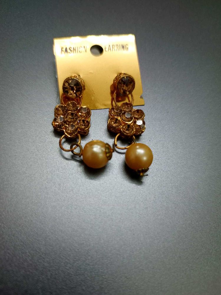 Fashion Earrings - Pearl and Rhinestone