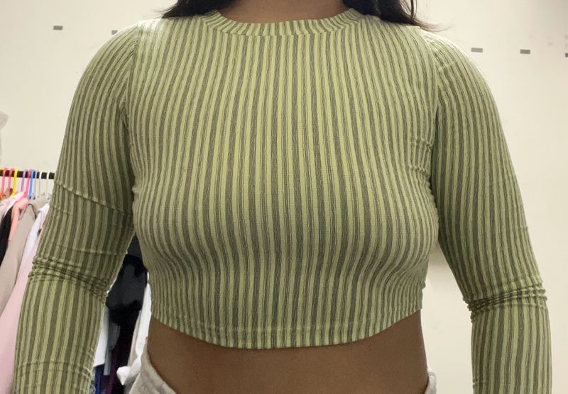 Urbanic Striped Cropped Long Sleeves Backless T-s