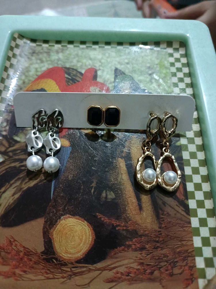 Earings