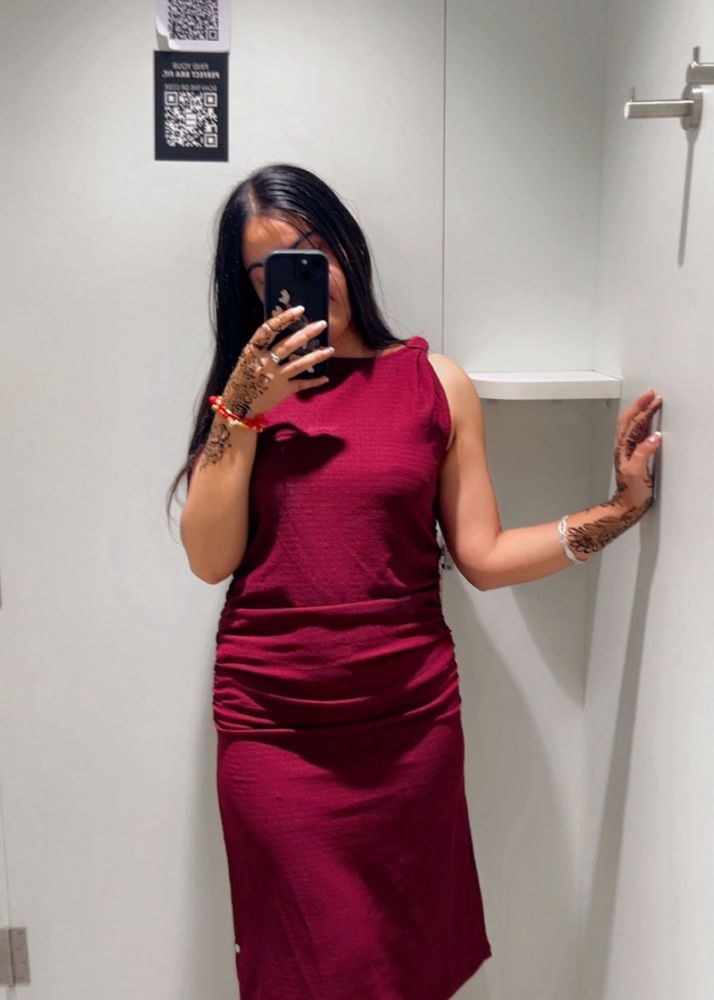 Burgundy Sleeveless Midi Dress