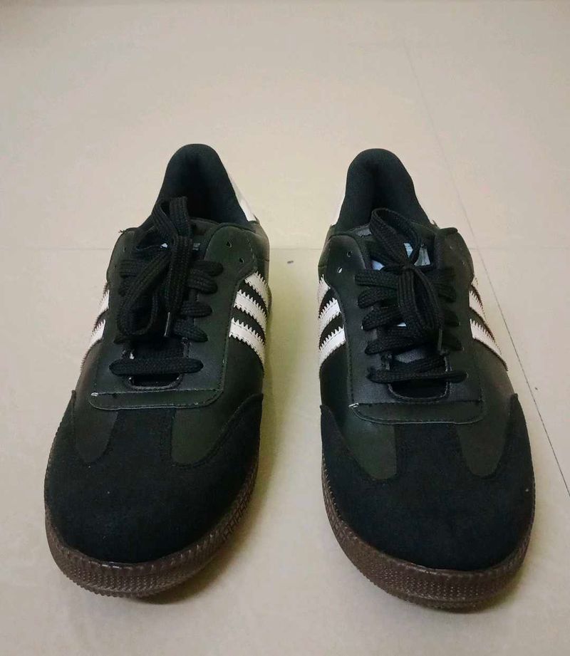 Shoe
