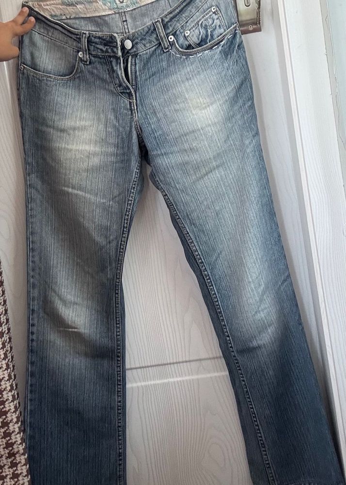 Levi’s Low Rise Baggy Denim Jeans