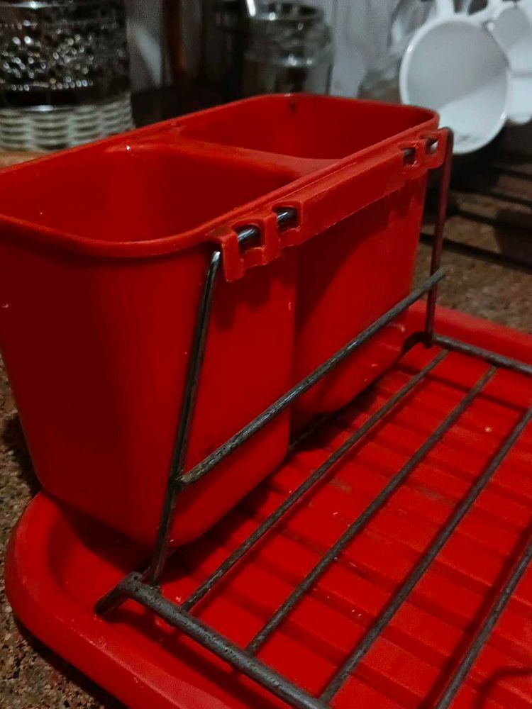 Dish Rack to Dry Plates And Spoons