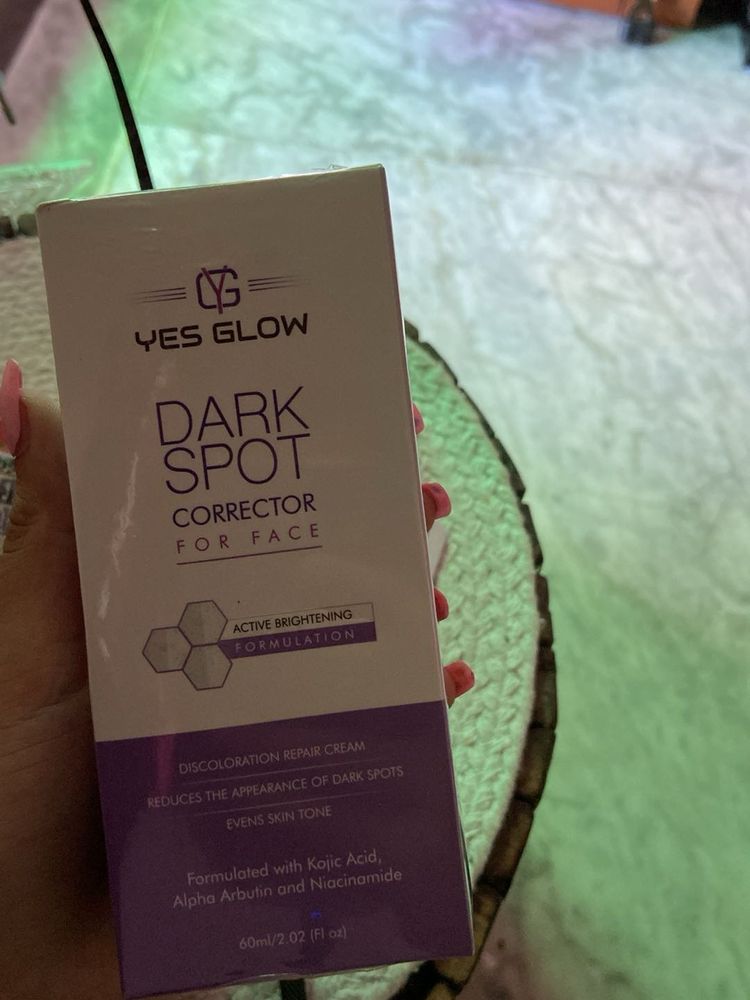 Yes Glow Dark Spot Corrector