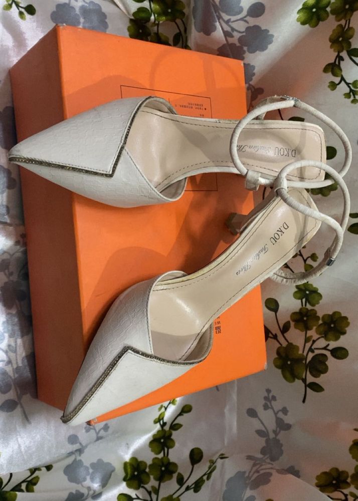 Slim Heel