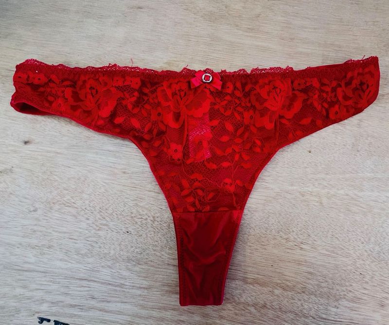 hunkmoller womens Red Lace Thong