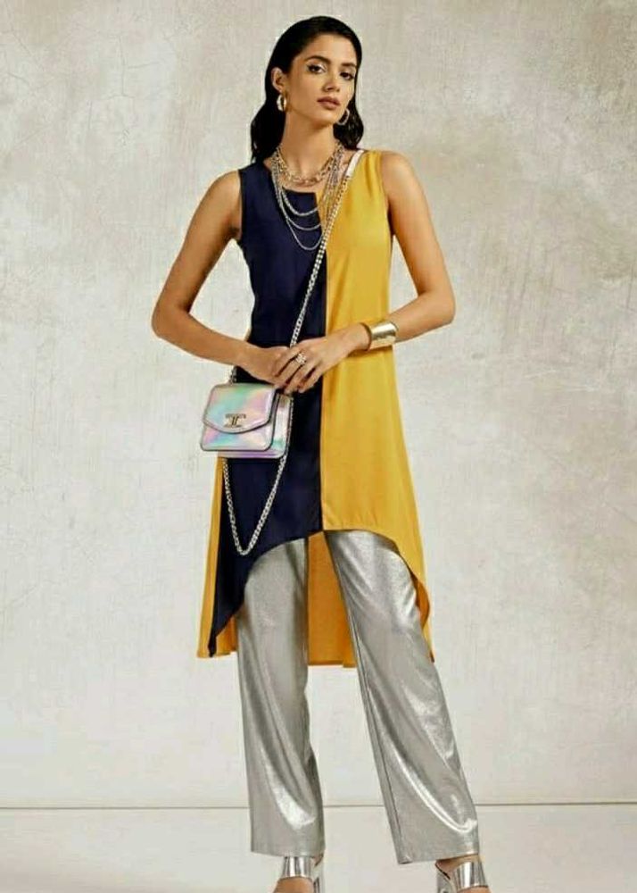 Anouk Color Block Sleeveless asymmetric Kurta