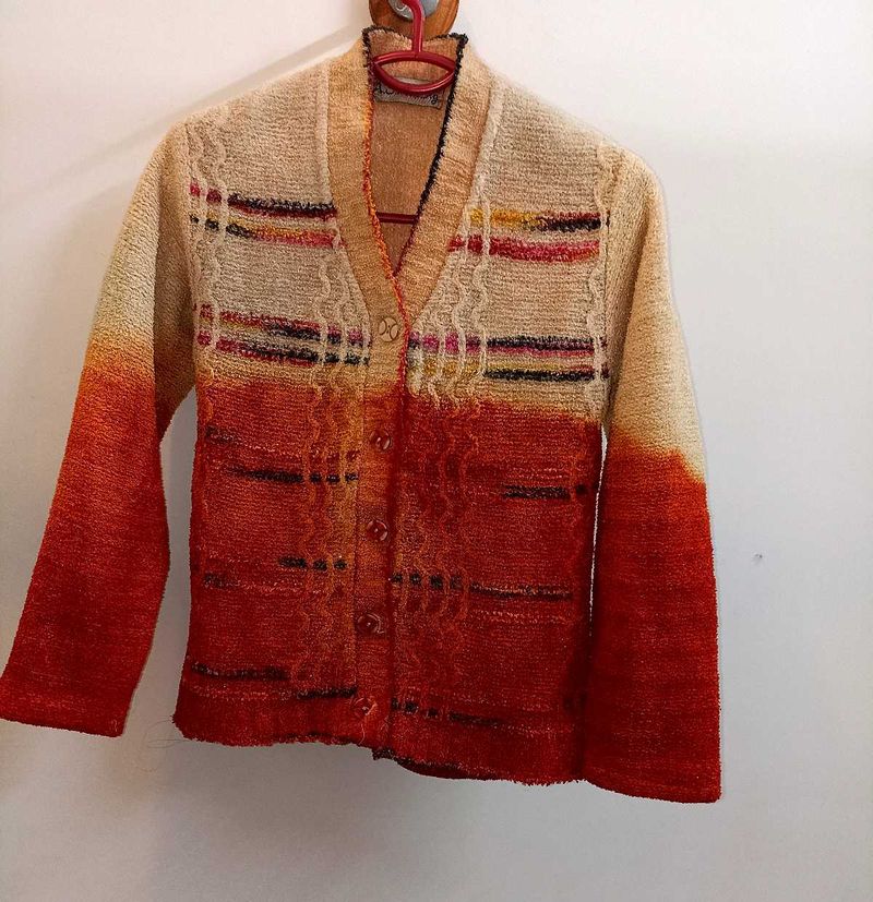 Elegant Gradient Sweater with Warm Tones