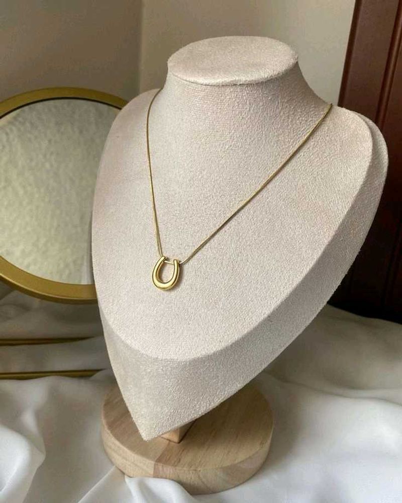 Gold Horseshoe Pendant Necklace