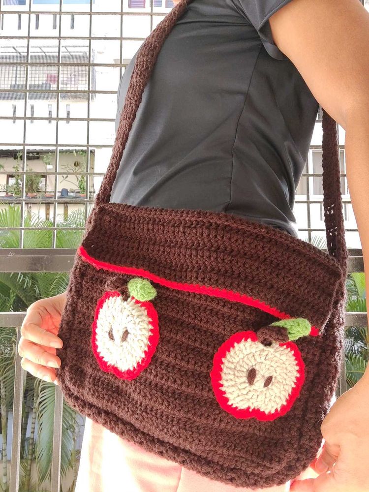 Crochet Apple 🍎 Sling Bag