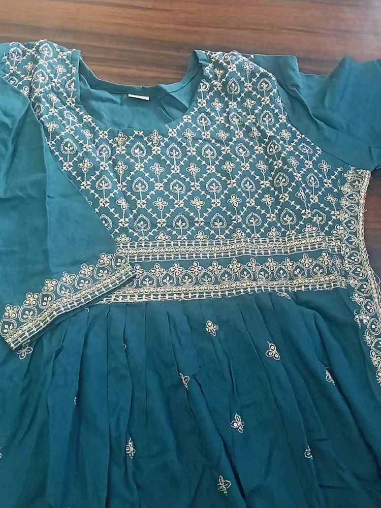 Nayra Cut Suit