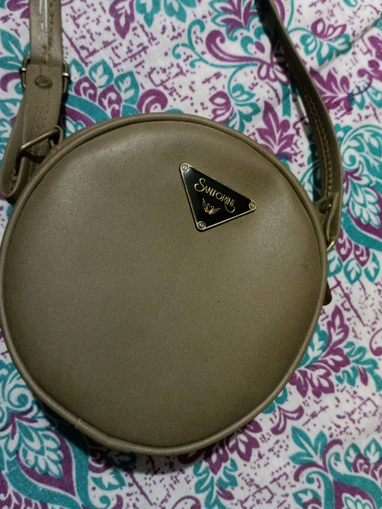 Sling Bag In Eye Catching olive colour
