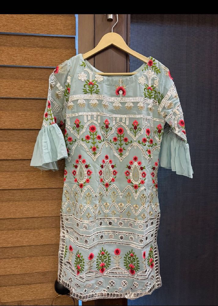 Elegant Embroidered Kurta Pants And Dupatta