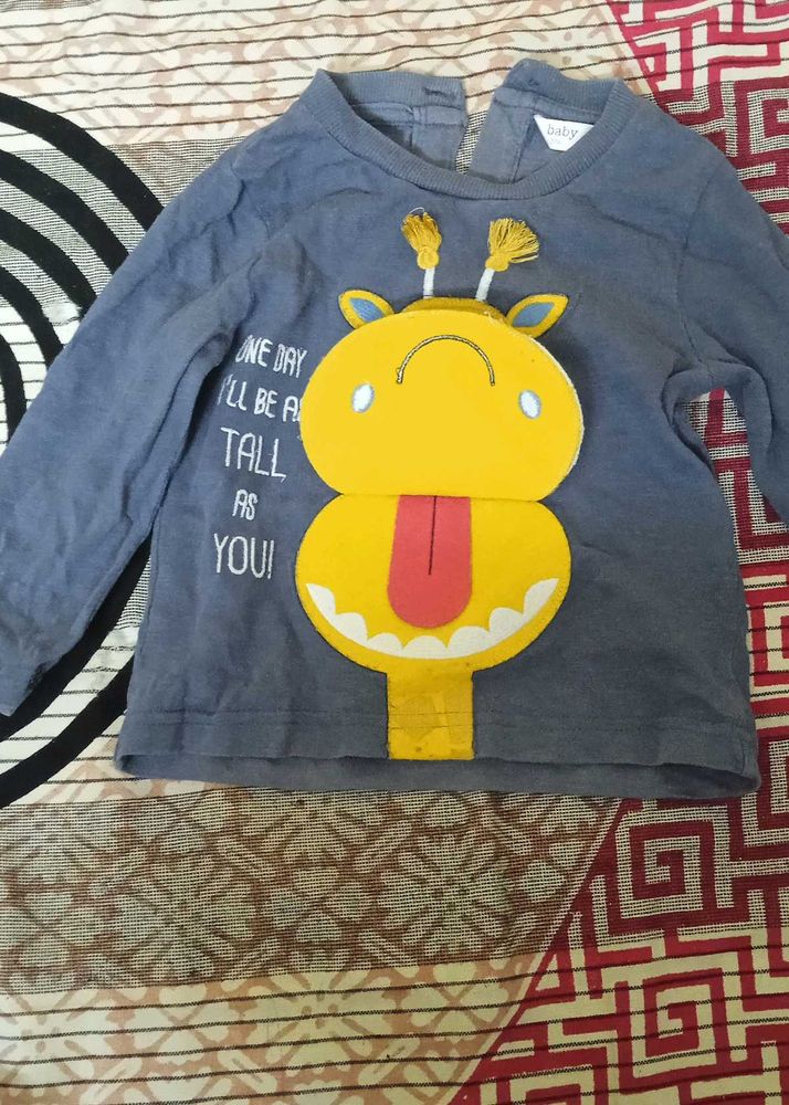Cute Giraffe Tee