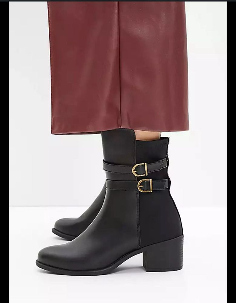 Zara Black Ankle Boots