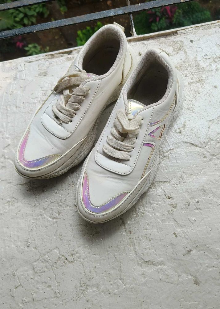 🔥 Sale 🔥Stylish White Sneakers for women