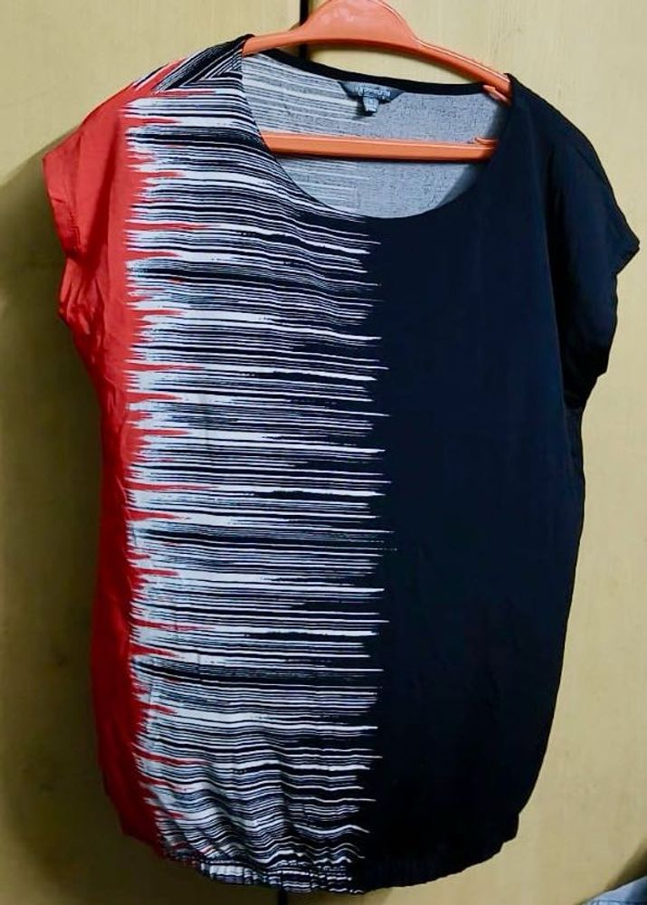 Stylish Patterned Top