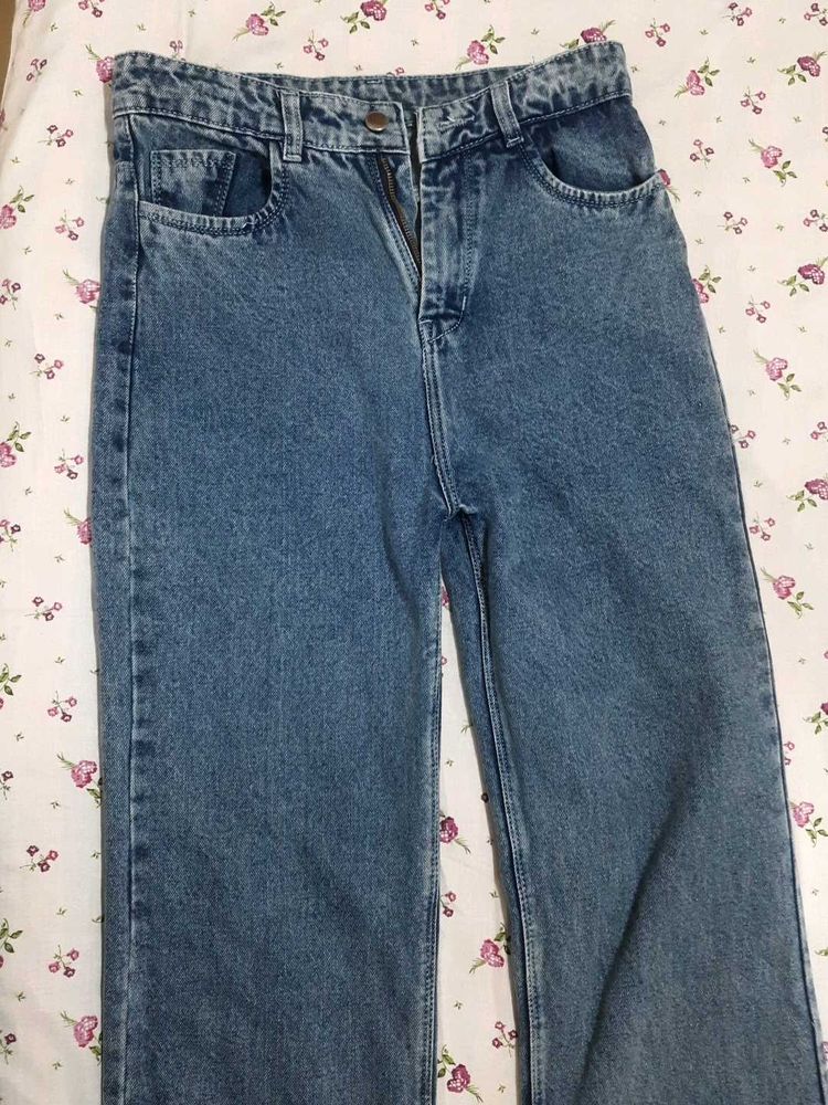 High Waisted Jeans