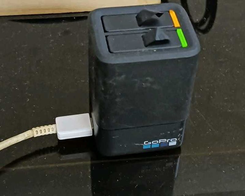 GoPro Hero Charger With Battery