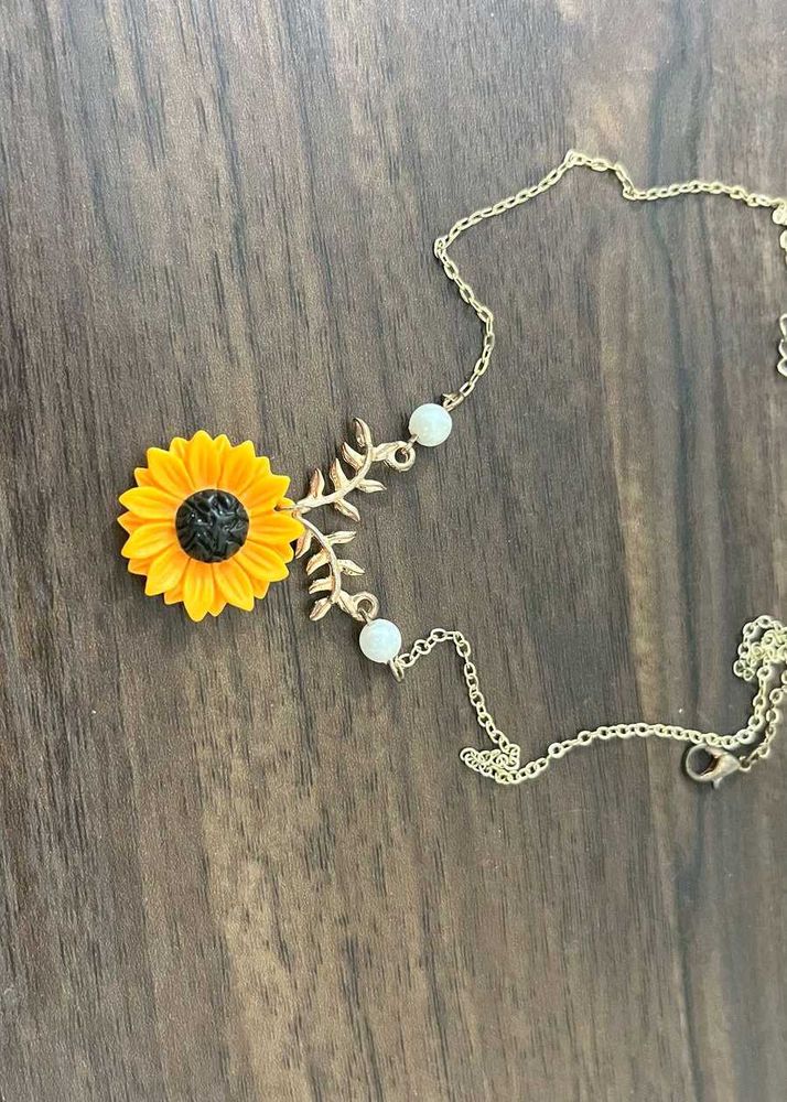 Sunflower Pendant Necklace