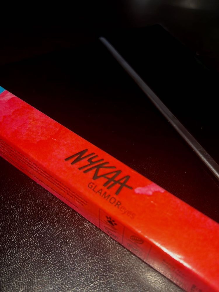 Nykaa Glamor Eyes