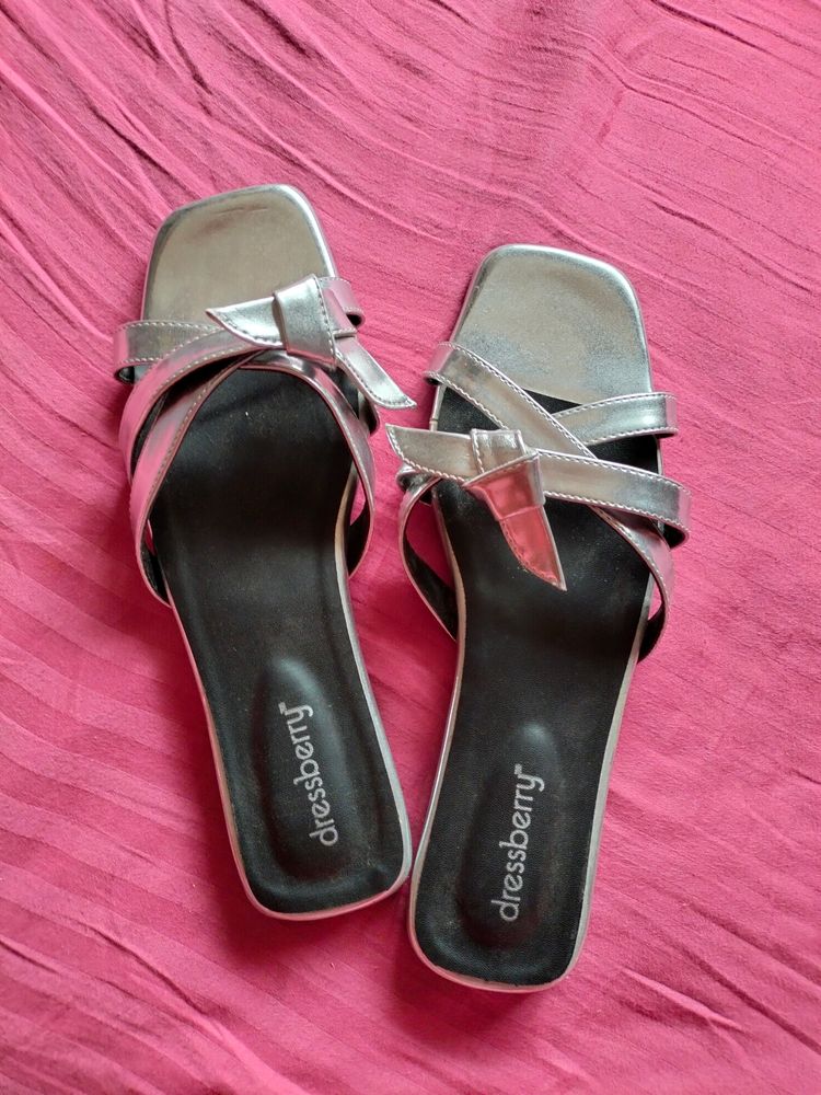 DressBerry Silver Sandals