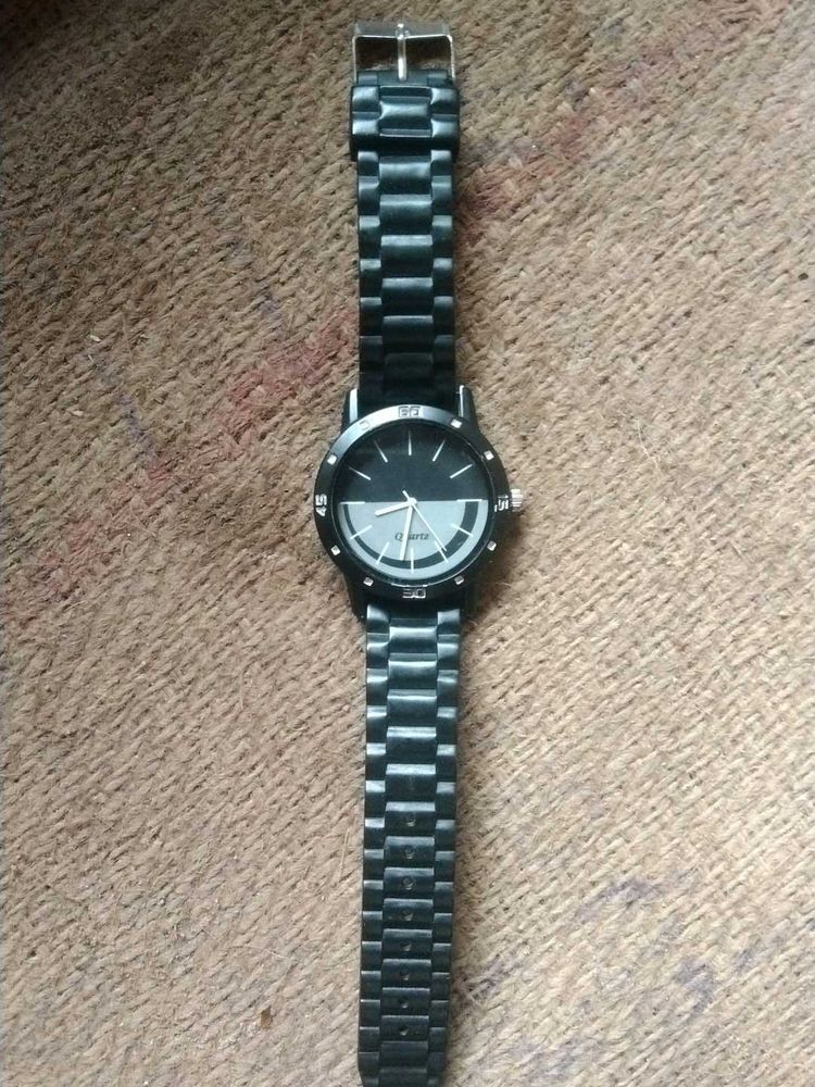 Stylish Black rubber like metal Watch