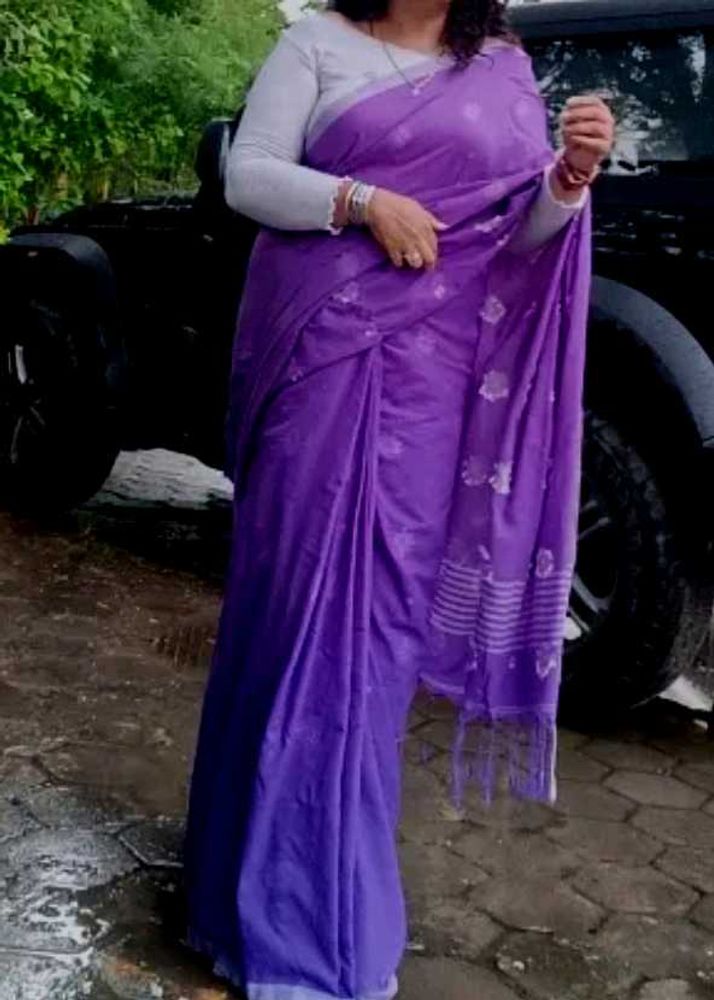 Elegant Purple Saree with white blouse bust 36