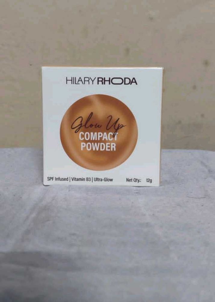 Hilary Rhoda Glow Up Compact Powder