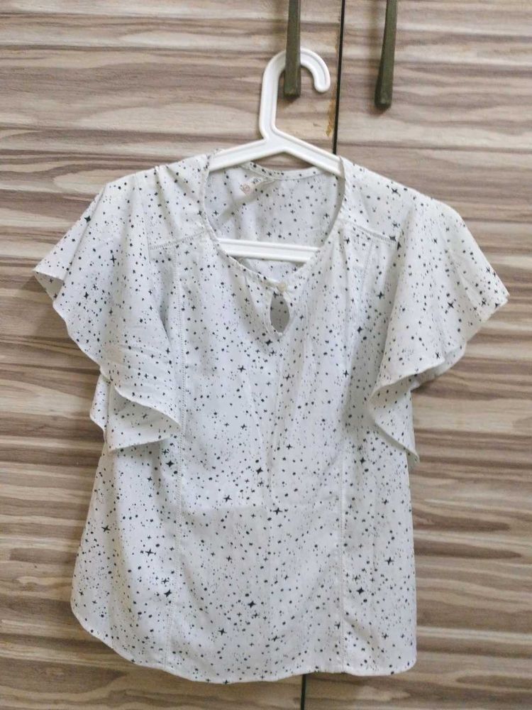 Star Print Ruffle Top