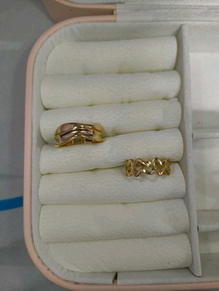Elegant Gold Ring Set