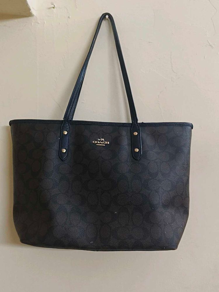 Coach city zip tote in signature canvas