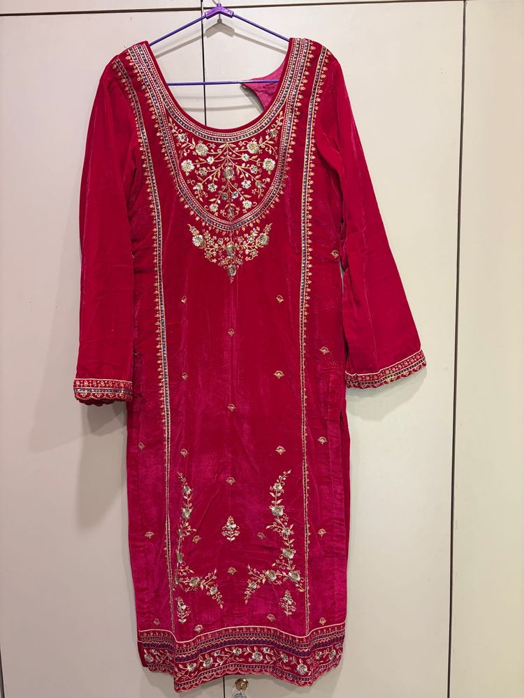 Elegant Pink Embroidered Kurta Set
