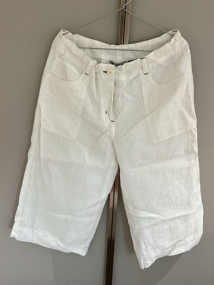 White Women’s Capri