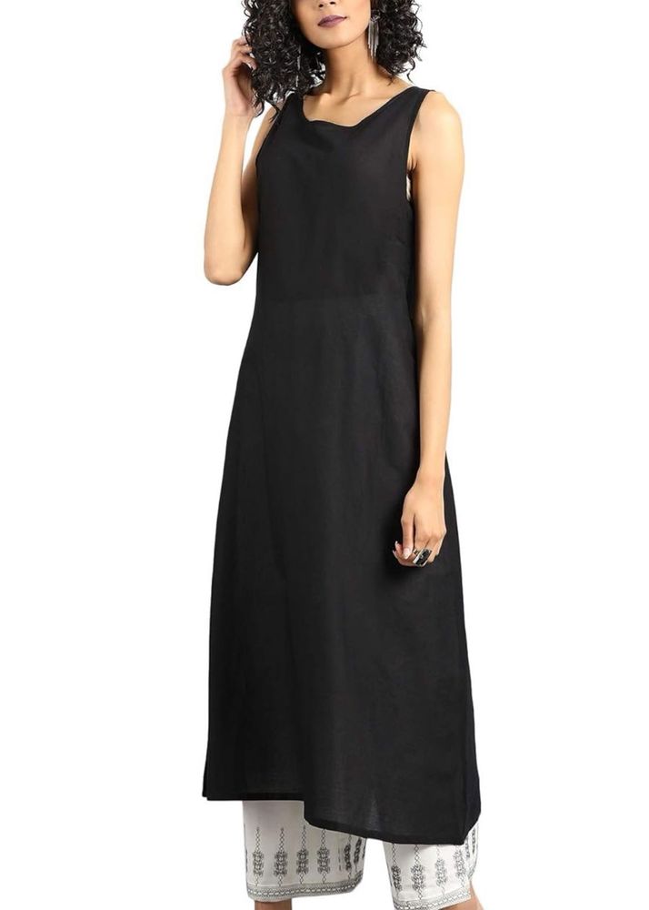 Sleeveless Black Dress